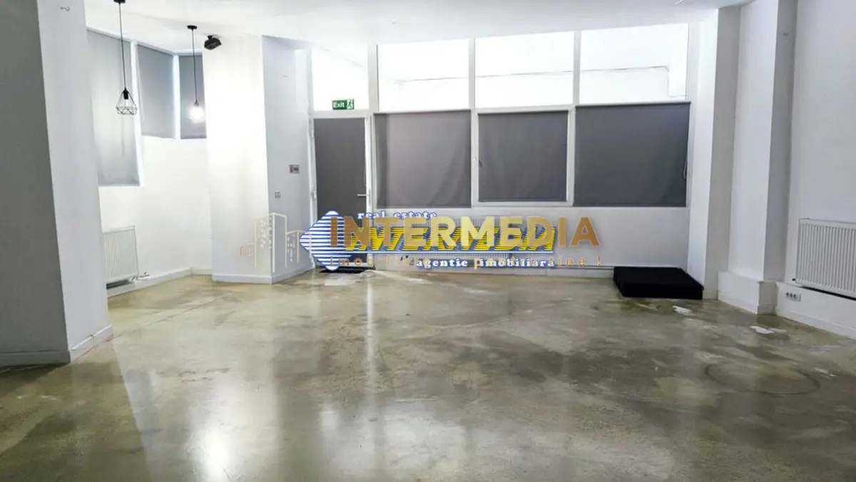 Vanzare Spatiu Comercial 78 mp CETATE zona Bulevard FINISAT Pozitie Super, fotografia 1