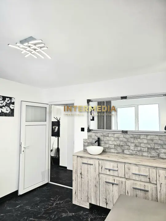SPATIU COMERCIAL, 60 MP, CETATEI FINISAT COMPLET, DE VANZARE, fotografia 7