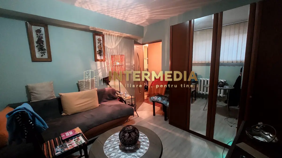 Okazie ! Vanzare Apartament 2 Camere Bloc Nou Decomandate CETATE Piata, fotografia 3