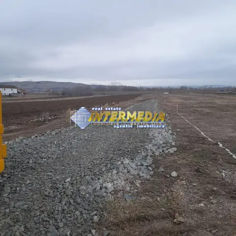 Parcele de Teren Intravilan Alba Iulia Zona Partos suprafete 615 -700 mp