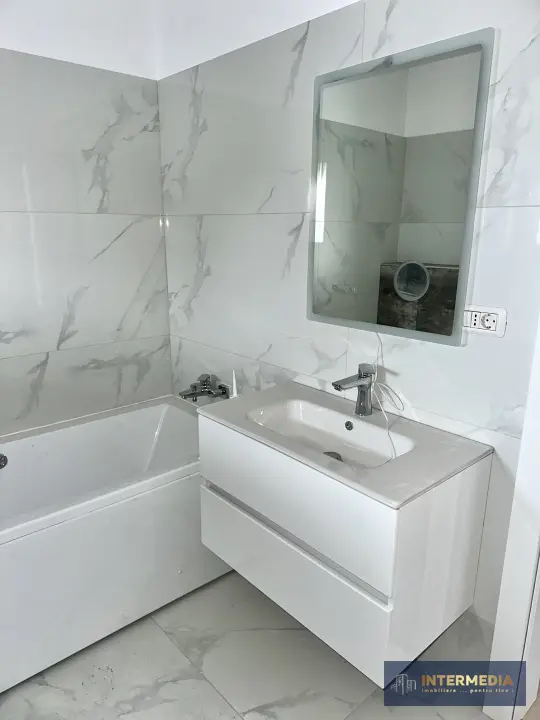 CASA NOUA, 120 MP, 3 DORMITOARE, LIVING, 2 BAI, TERASA, FINISATA COMPLET, fotografia 11