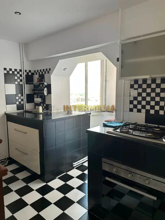 Apartament 4 camere, 95 mp, Alba Iulia Centru, Scara interioara, Mobilat, fotografia 4