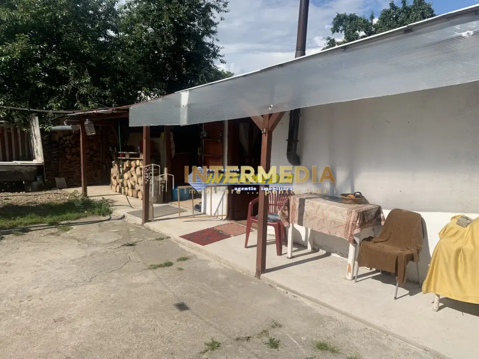 Casa de vanzare 5 camere teren aferent 1410 mp cu toate utilitatile zona Oarda, fotografia 9