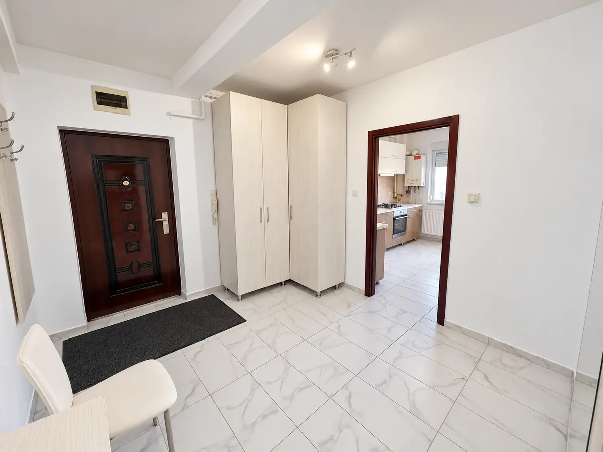Apartament 2 camere decomandat, 2 balcoane, etaj 1, mobilat, zona Kaufland Cetate, fotografia 4
