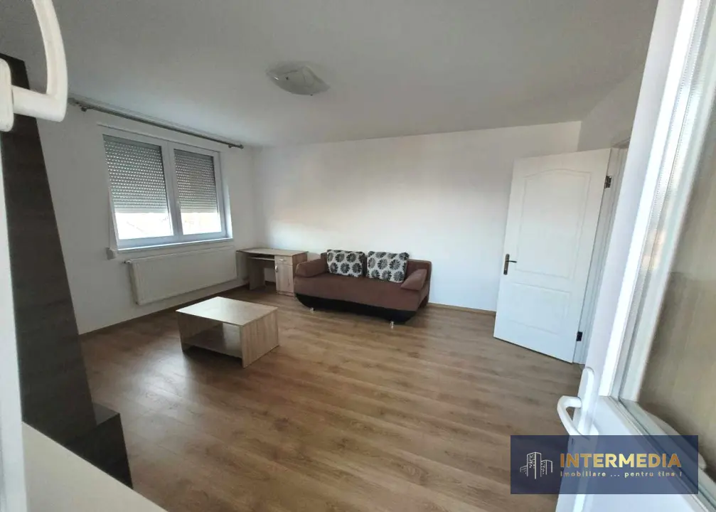 DE VANZARE, APARTAMENT CU O CAMERA, CENTRU, ETAJ 2, MOBILAT SI UTILAT, fotografia 3