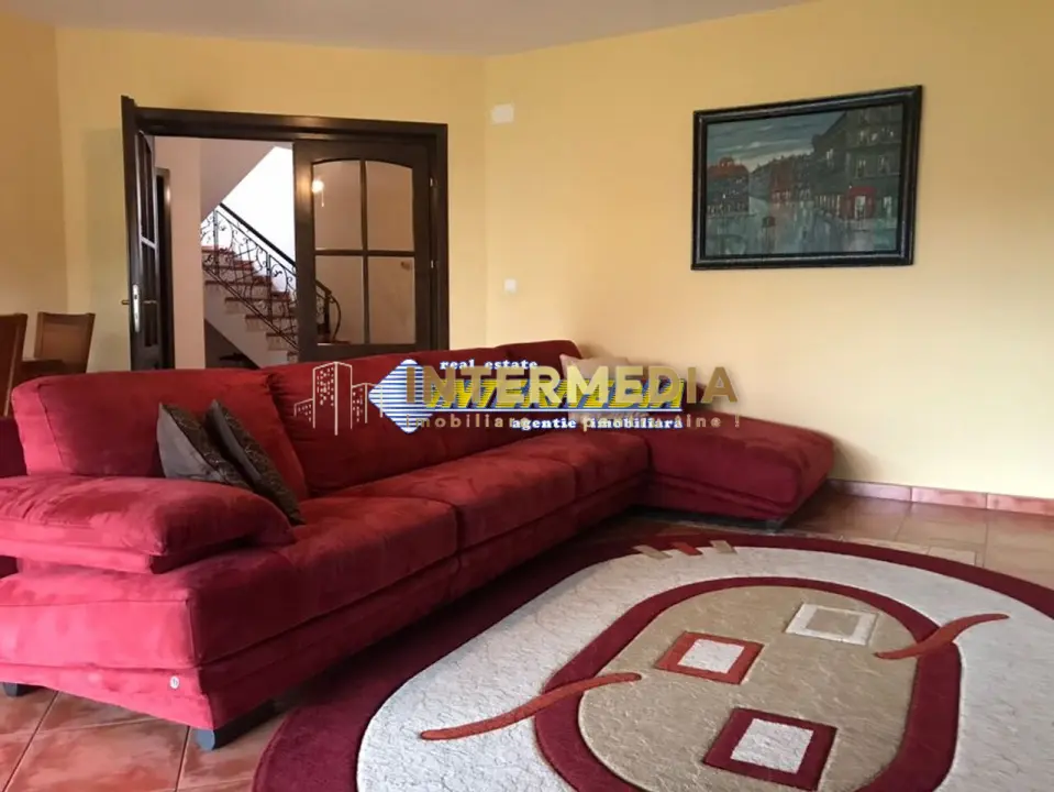 Casa de vanzare Alba Iulia CETATE cu 4 dormitoare si living finisata complet, fotografia 1