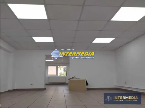 Inchiriere Spatiu Comercial 105 mp la Bulevard cu vad si parcare