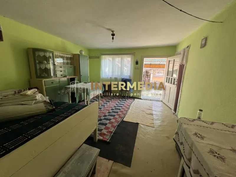 OKAZIE! Casa in Cricau 3 Camere 1300 mp. Curte Teren Fantana Utilitati Asfalt, fotografia 1