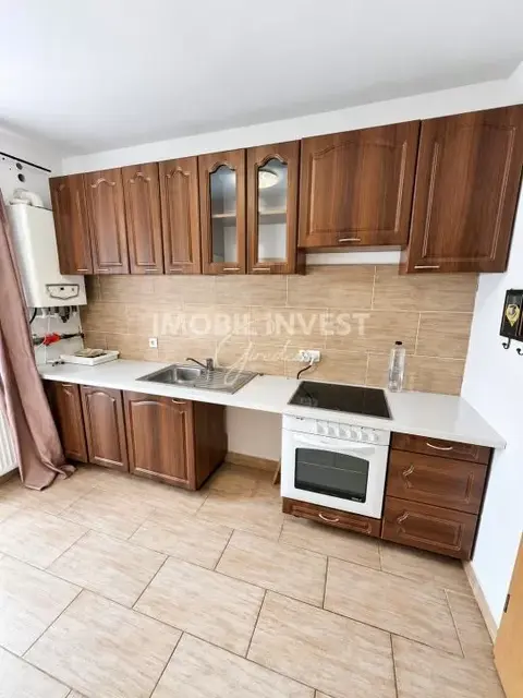 Apartament cu 2 camere, grădină cu terasă de 53 mp și parcare, Lidl-Cetate, Alba Iulia