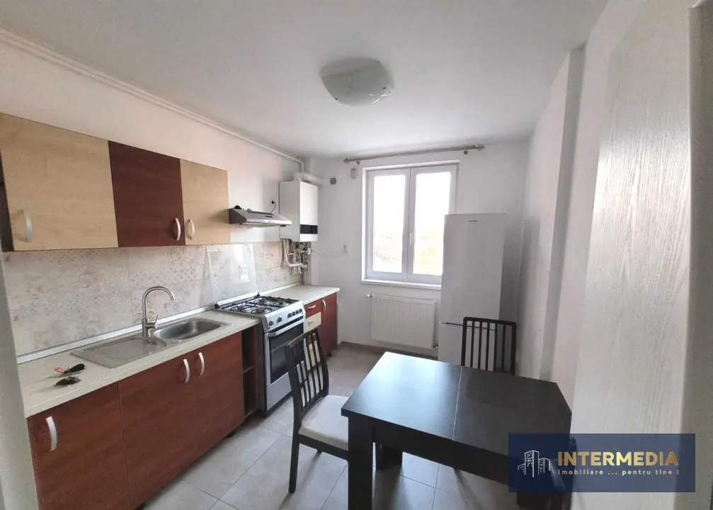 DE VANZARE, APARTAMENT CU O CAMERA, CENTRU, ETAJ 2, MOBILAT SI UTILAT, fotografia 1