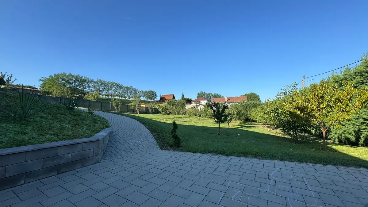 Casă individuală cu garaj, 212 mp utili, teren 2000 mp, Ciugud, fotografia 4