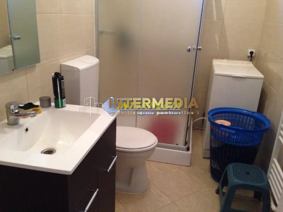 Casa vanzare Alba Iulia zona Centru ideala pentru doua familii finisata complet, fotografia 1