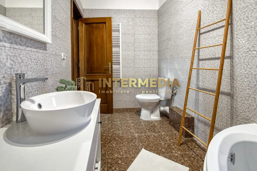 Casa noua cu 4 camere de vanzare in Alba Iulia zona Cetate, fotografia 3