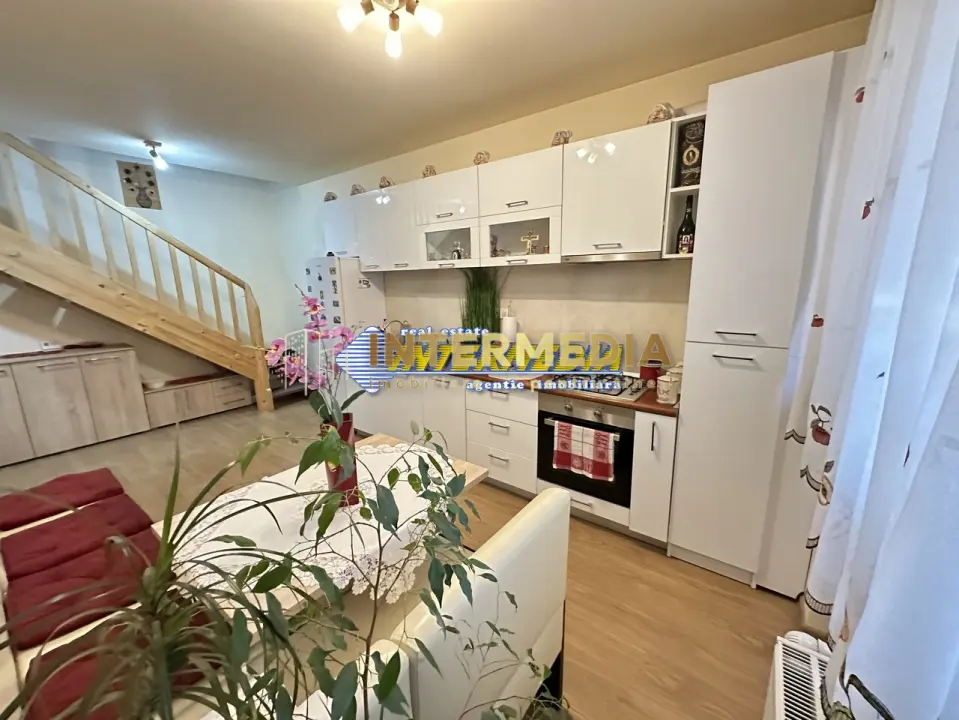 Apartament 2 camere Bloc Nou CENTRU Balcon Mansarda Boxa 12 mp Parcare Mobilat, fotografia 8