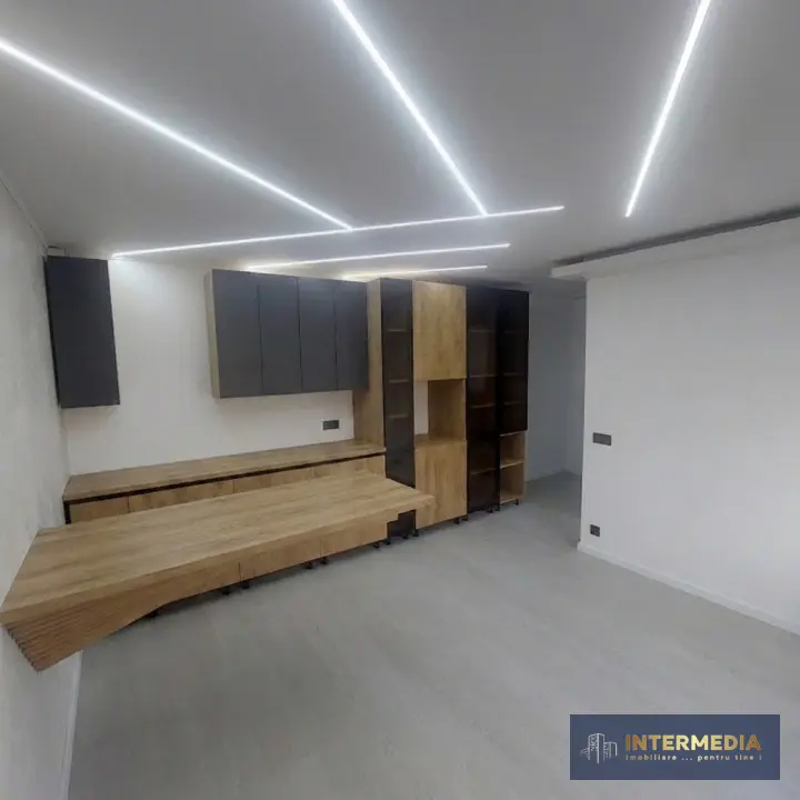 Apartament cu 2 camere in CETATE, etaj intermediar, finisat si mobilat modern, fotografia 3