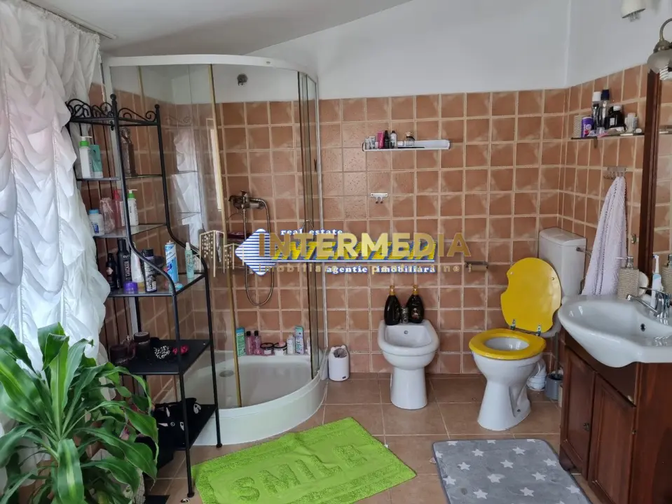 Casa P+E de vanzare recent renovata in Centru cu 680 mp teren, fotografia 4