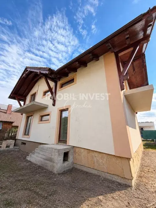 Casă individuală 180 mp utili, teren 348 mp, în cartierul Orizont, Alba Iulia, fotografia 2