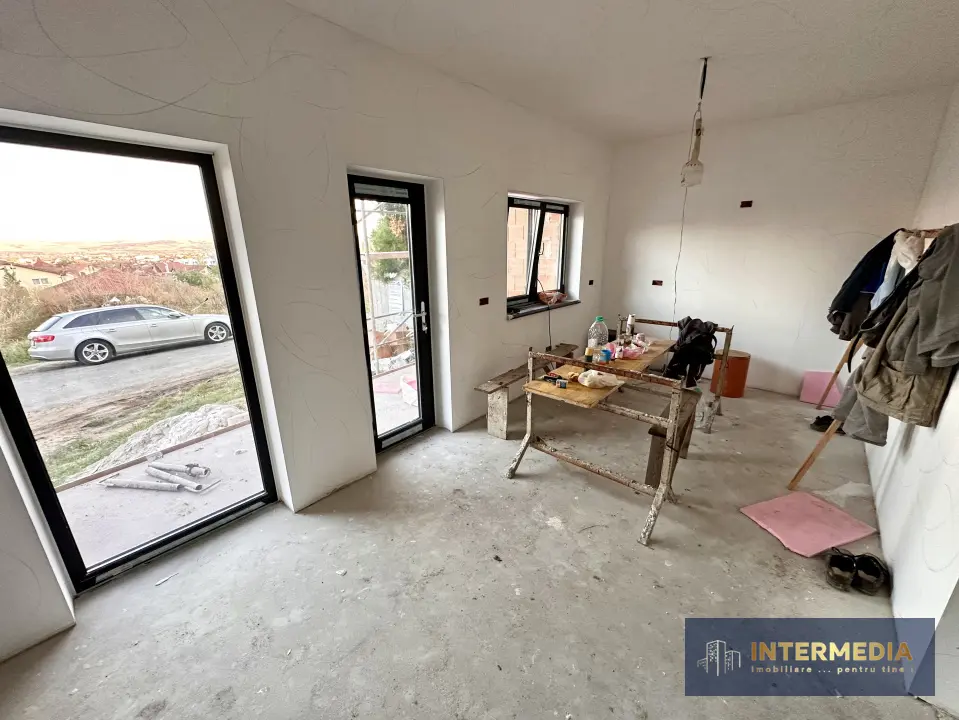 Duplex de vânzare în Alba Iulia, zona Cetate, 120 mp utili, terasă 66 mp, fotografia 8