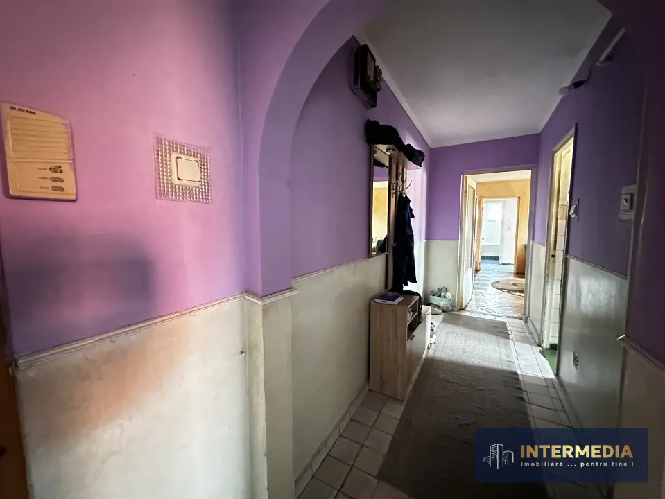 Apartament 3 Camere Vanzare CETATE Flanco Etaj 1, Nefinisat, Centrala Termopane, fotografia 7