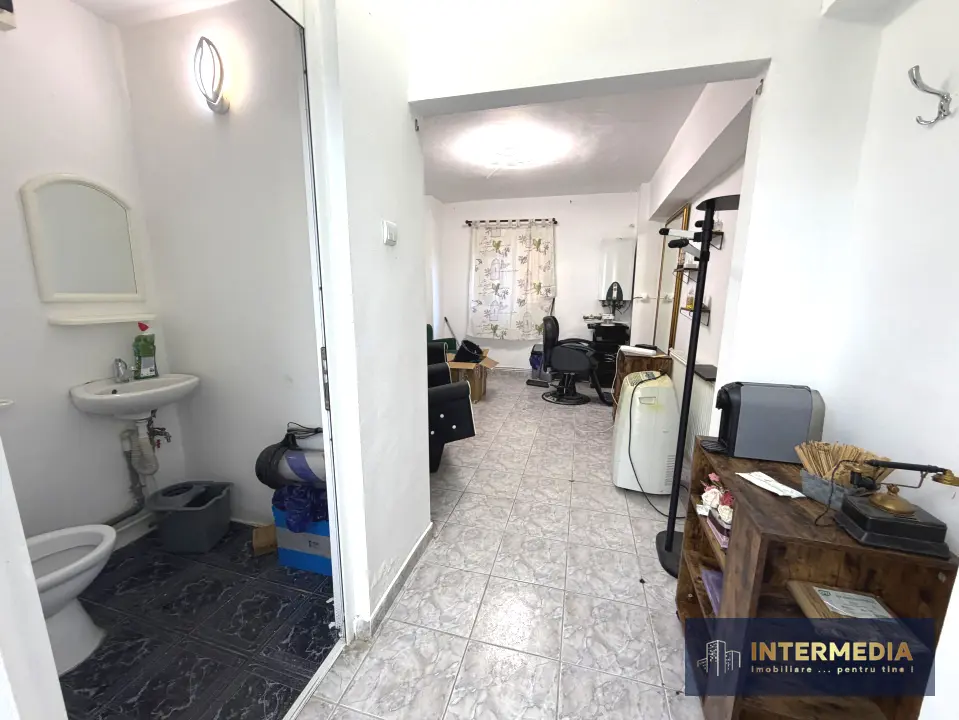 INCHIRIERE Spatiu Comercial CETATE Bulevard 34 mp. Centrala Termopane Contoare, fotografia 9