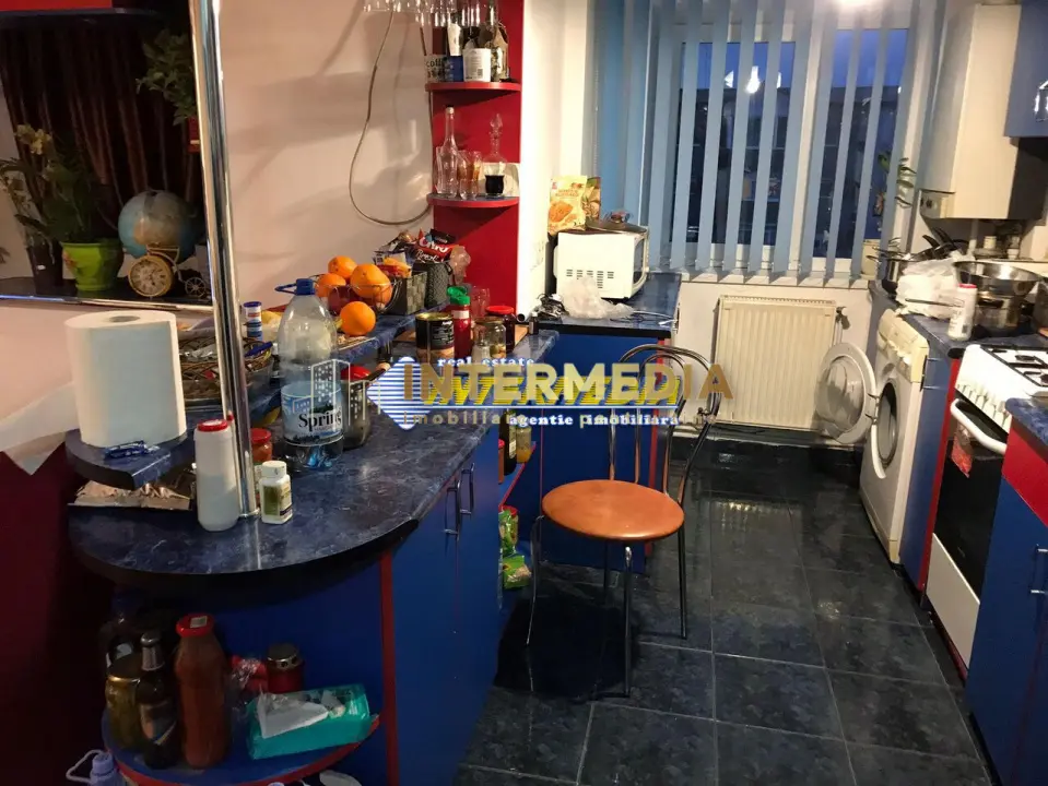 Apartament 2 camere de vanzare Cetate zona Mercur, fotografia 5