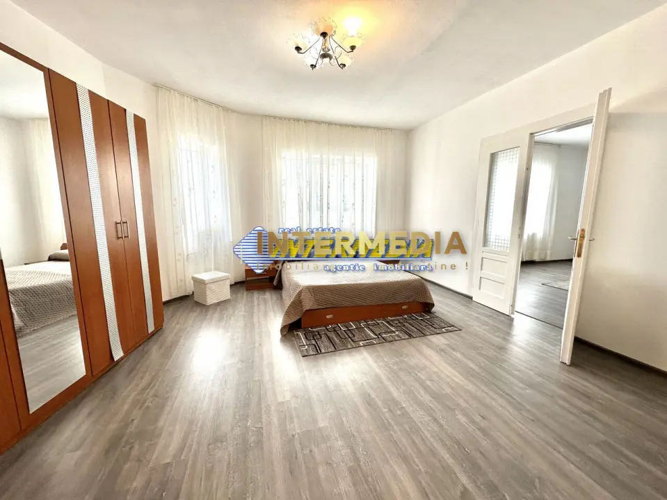 Casa 3 camere in Alba Iulia Zona CENTRU cu 900 mp teren utilitati si la asfalt, fotografia 13