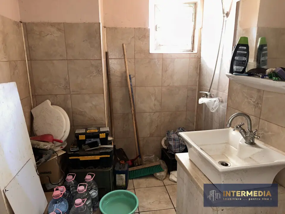 Garsonieră de 52 mp în Alba Iulia, pretabilă spațiu comercial sau locuință, fotografia 3