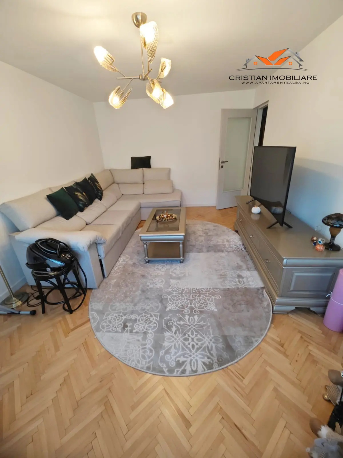 Apartament 3 camere decomandat, etaj 1, cu 2 băi, Ampoi 3, fotografia 1