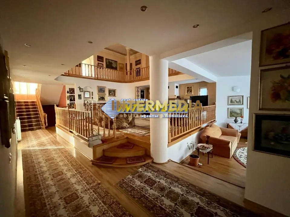 Vila de Vanzare D+P+E+M+pod in Cetate Alba Iulia, fotografia 4
