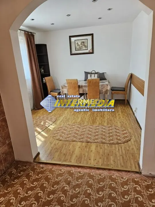 Apartament 3 camere 70 mp cu Balcon de Vanzare in Ampoi 1 Alba Iulia, fotografia 5