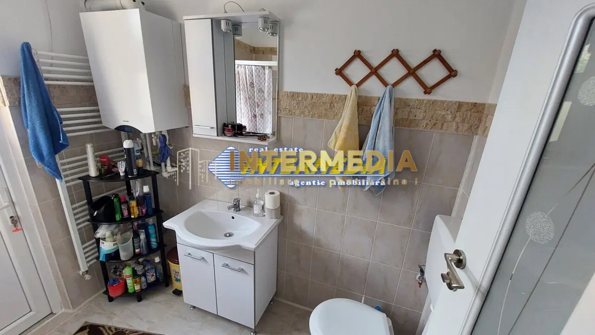 Casa semifinisata P+E+M Vanzare cu 600 mp teren in CENTRU Alba Iulia, fotografia 5