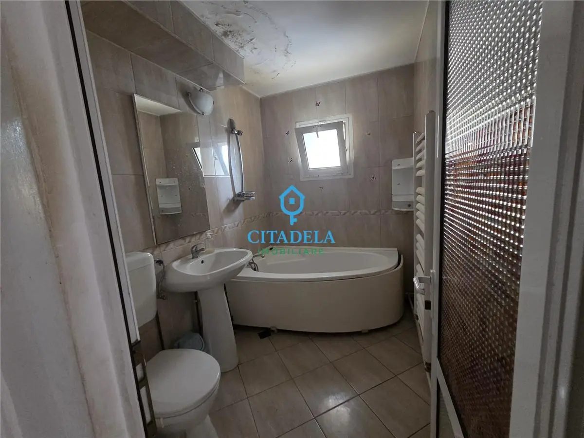 Apartament cu 2 camere decomandat, 64 mp, Alba Iulia, zona Tolstoi, fotografia 3