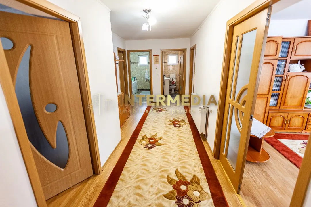 Casa Finisata 6 camere 681 mp.Teren Micesti Renovata Modern Curte Gard Utiliati, fotografia 15