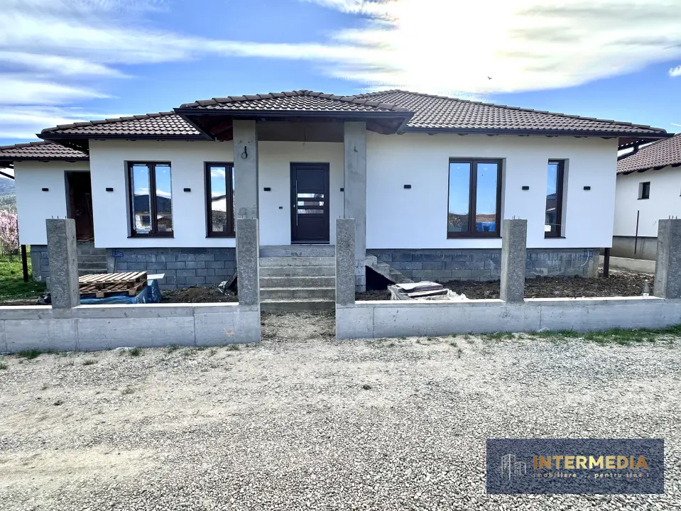 Casa noua cu 4 camere finisata in Sard 105 mp cu teren de 500, fotografia 3