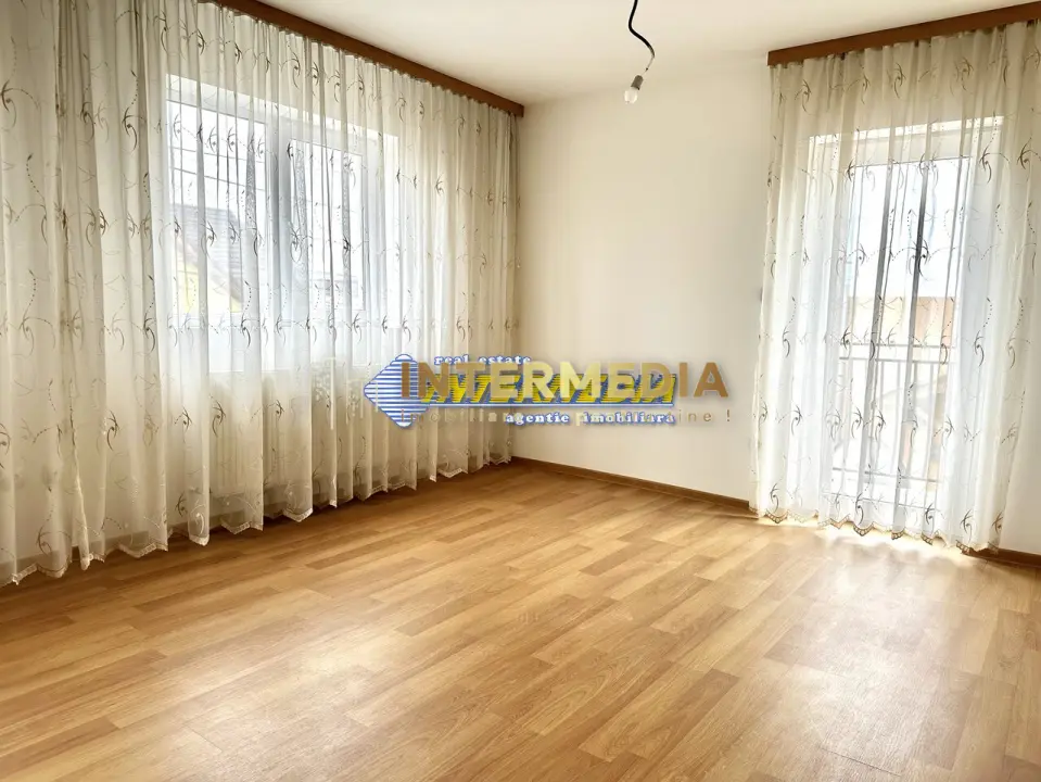 Apartament 3 camere de vanzare Alba Iulia Bloc Nou cu garaj etaj 1, fotografia 1