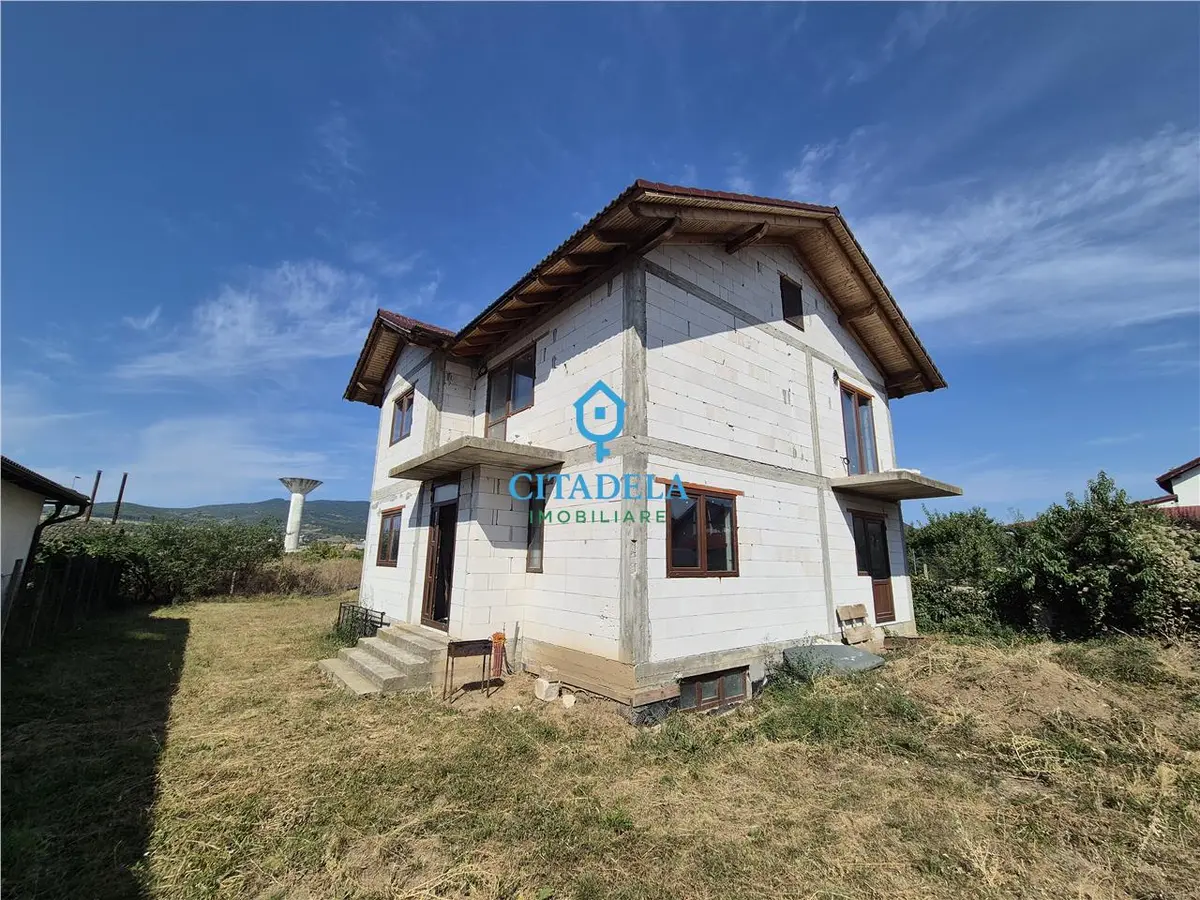 Casa, la rosu, 165000 euro, fotografia 1