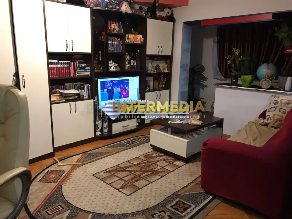 Apartament 2 camere de vanzare Cetate zona Mercur, fotografia 6