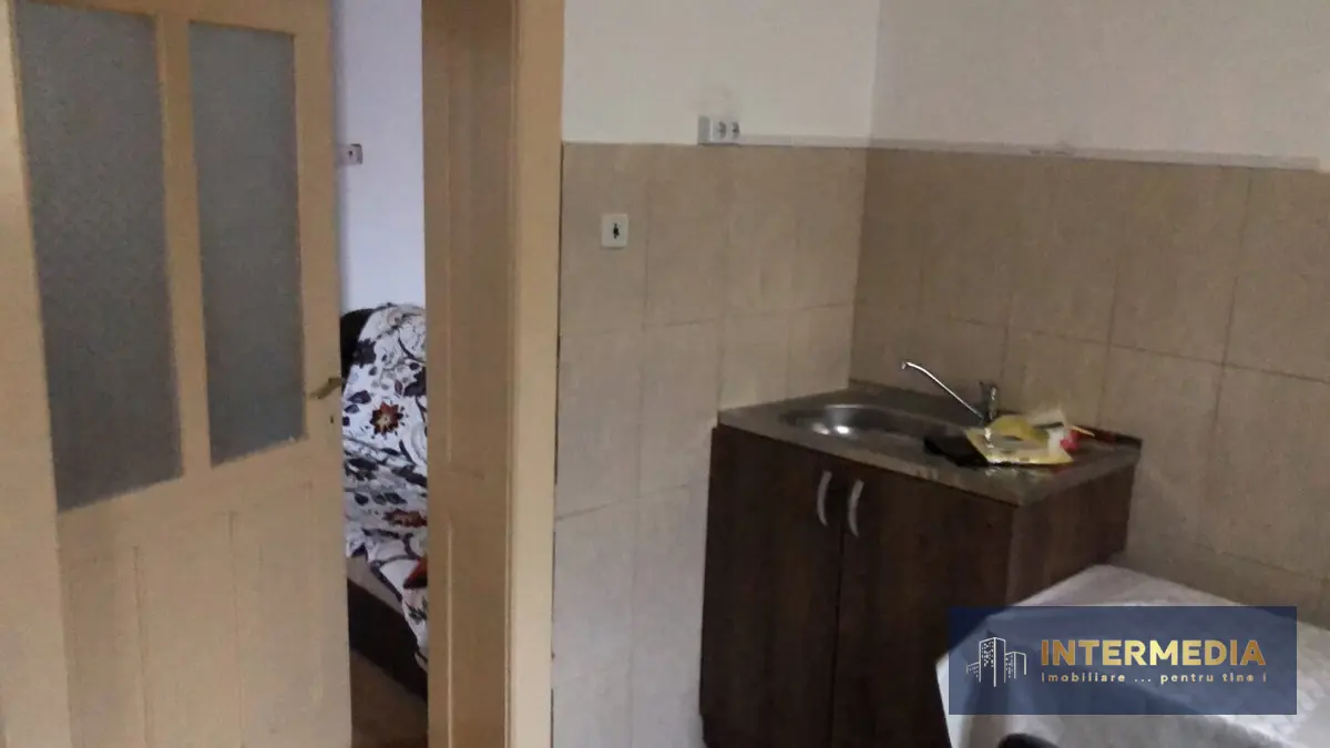 Casă cu 3 camere, 100 mp, de închiriat pentru birouri sau locuit, zona Tolstoi, Alba Iulia, fotografia 15