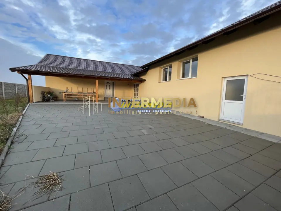 Casa noua cu 4 camere , pivnita de vanzare Alba Iulia finisata teren 1400 mp, fotografia 4
