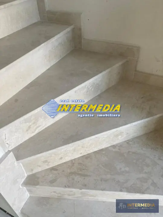 Casa NOUA in cartierul Cetate finisata complet cu incalzire in pardoseala, fotografia 3