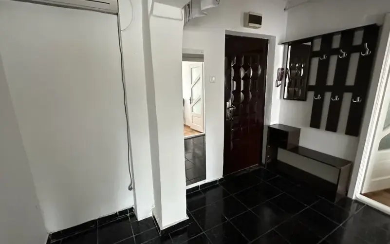 Apartament cu 2 camere de vânzare, zona Dedeman, Alba Iulia, fotografia 2