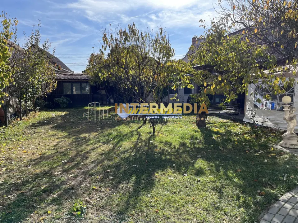 Casa vanzare Alba Iulia zona Centru ideala pentru doua familii finisata complet, fotografia 13