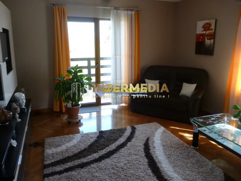 Casa de vanzare, D+ P+ M, zona buna, Cetate Alba Iulia, finisata, 560 mp, fotografia 8