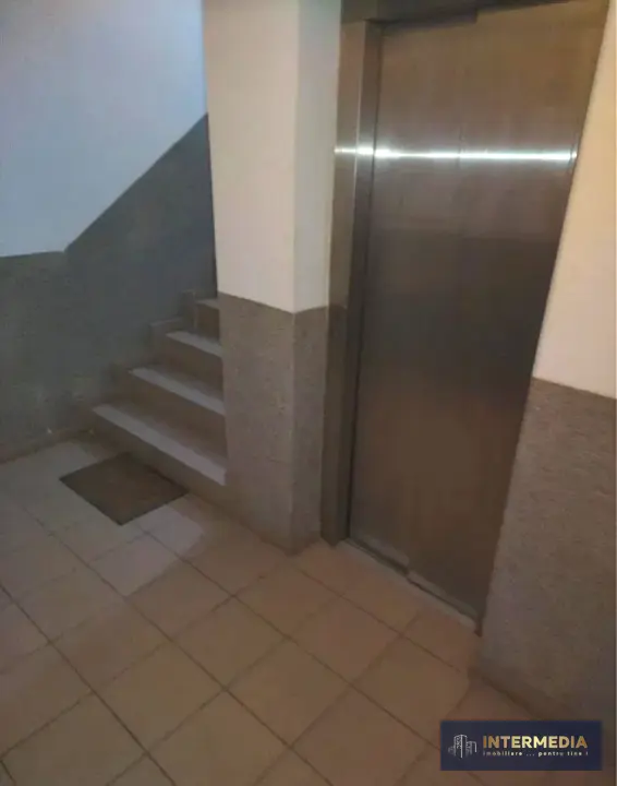 Apartament decomandat de 180 mp utili, 7 camere, în Alba Iulia, zona Cetate, fotografia 1