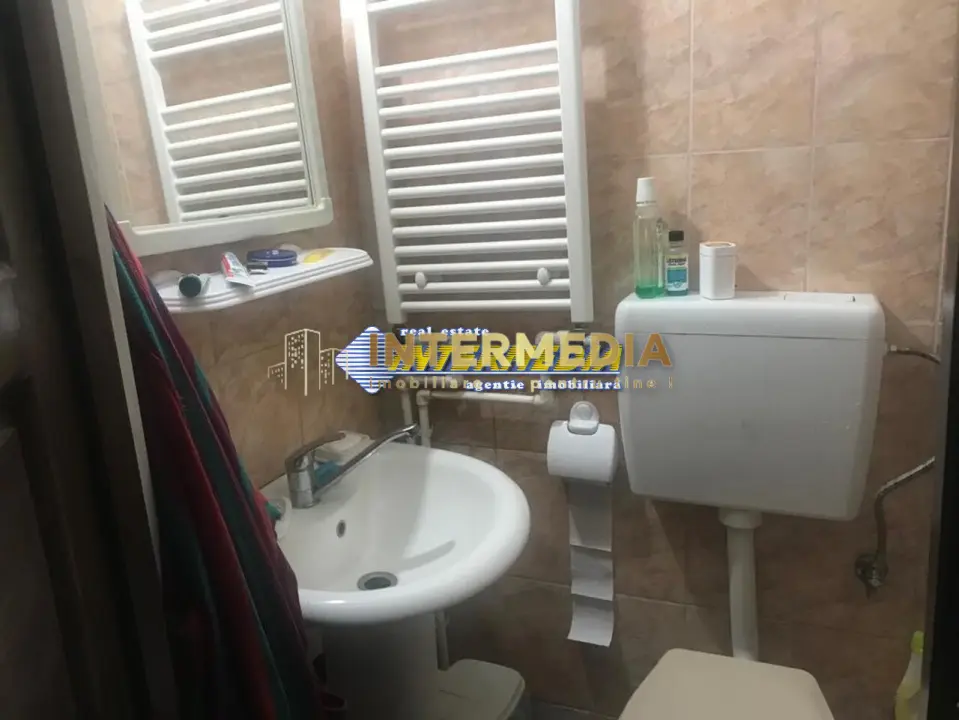 Casa de vanzare cu 3 camere in Alba Iulia zona Centru, fotografia 9