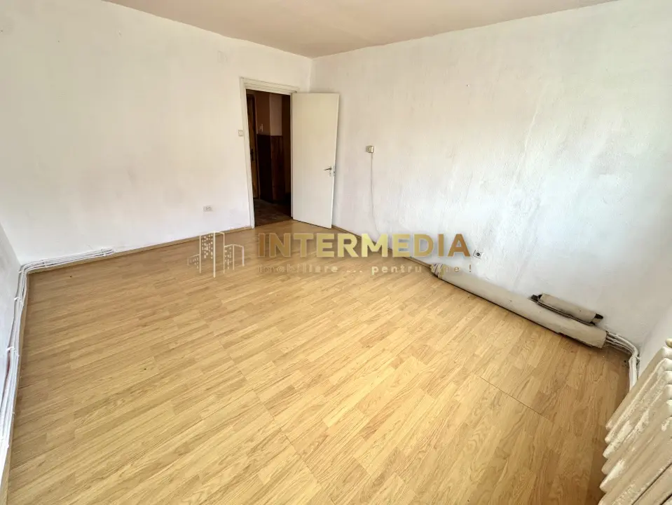 GARSONIERA DECOMANDATA, CETATE, 32 MP, ETAJ 2, NERENOVATA, fotografia 8