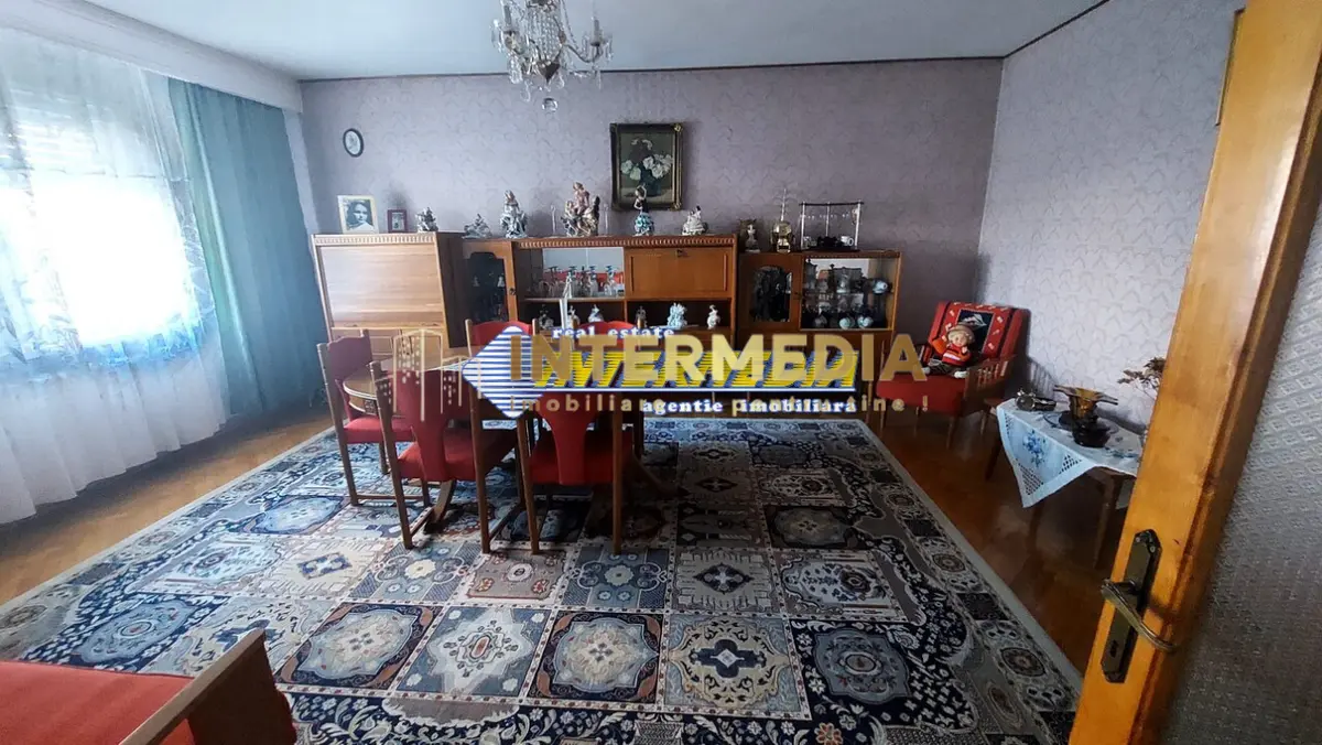 Casa de vanzare cu 5 camere in cartier Cetate Alba Iulia finisata D+P+E, fotografia 12