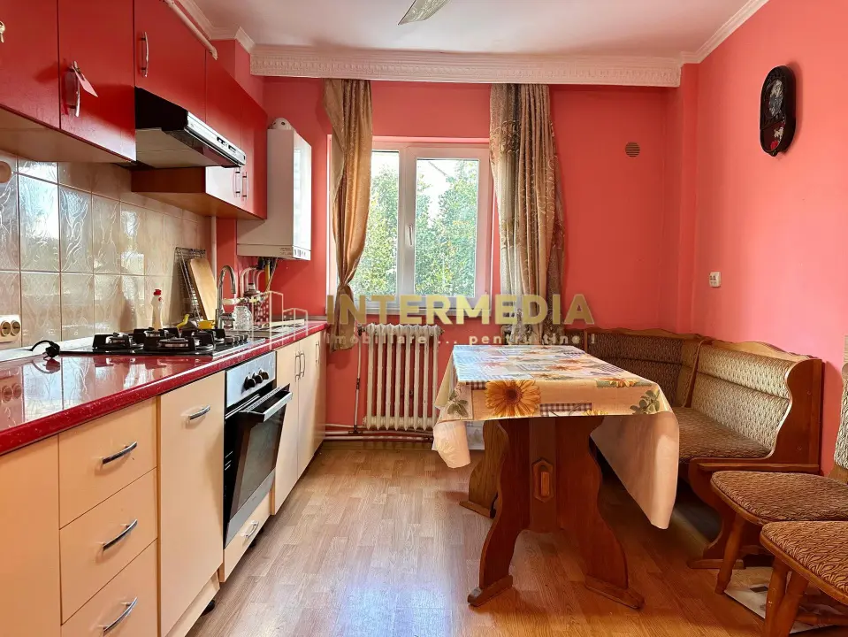 Vanzare Apartament 4 camere Deco CETATE Mercur 2 bai 90 mp cu balcon si pod, fotografia 10