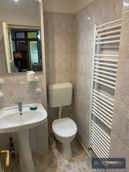 Apartament 4 camere, decomandat, în zona Cetate, Alba Iulia, 2 băi, fotografia 5