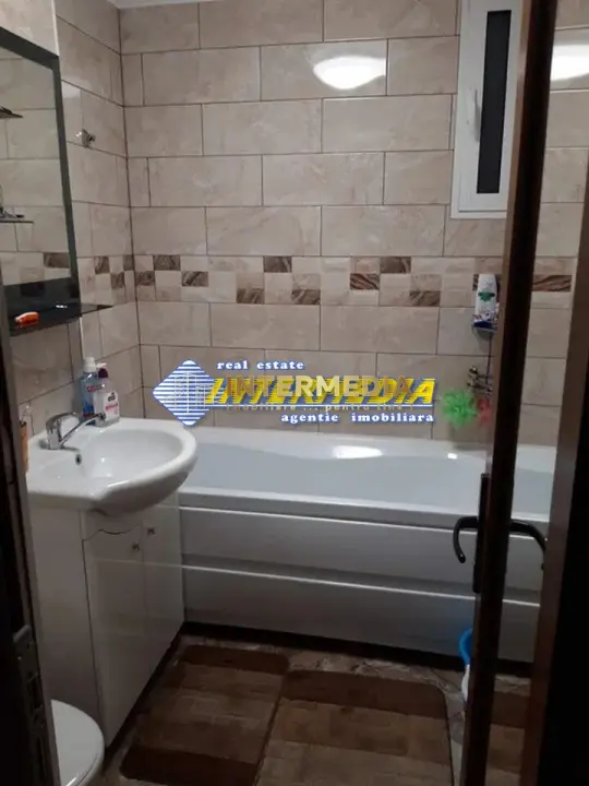 Apartament 4 camere de vanzare etaj 2 in Alba Iulia mobilat utilat, fotografia 10